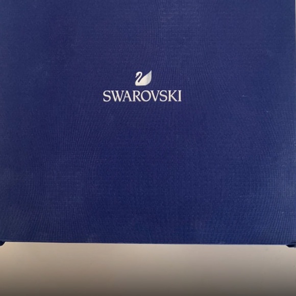 Swarovski Crystal necklace - Picture 2 of 5